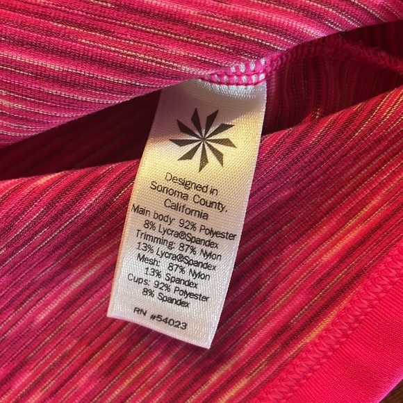ATHLETA PR SPORTS RACERBACK TANK. BUILT IN BRA, BACK 2 POCKETS FUCHSIA SZ SMALL - Picture 9 of 10